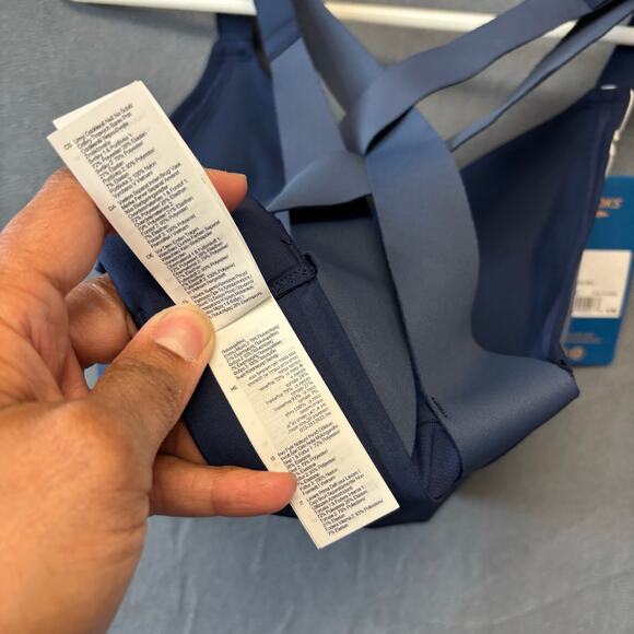 New Brooks Moves with Me Run Sports Bra Performance Track Sports Athletic 32A XS - Picture 6 of 9